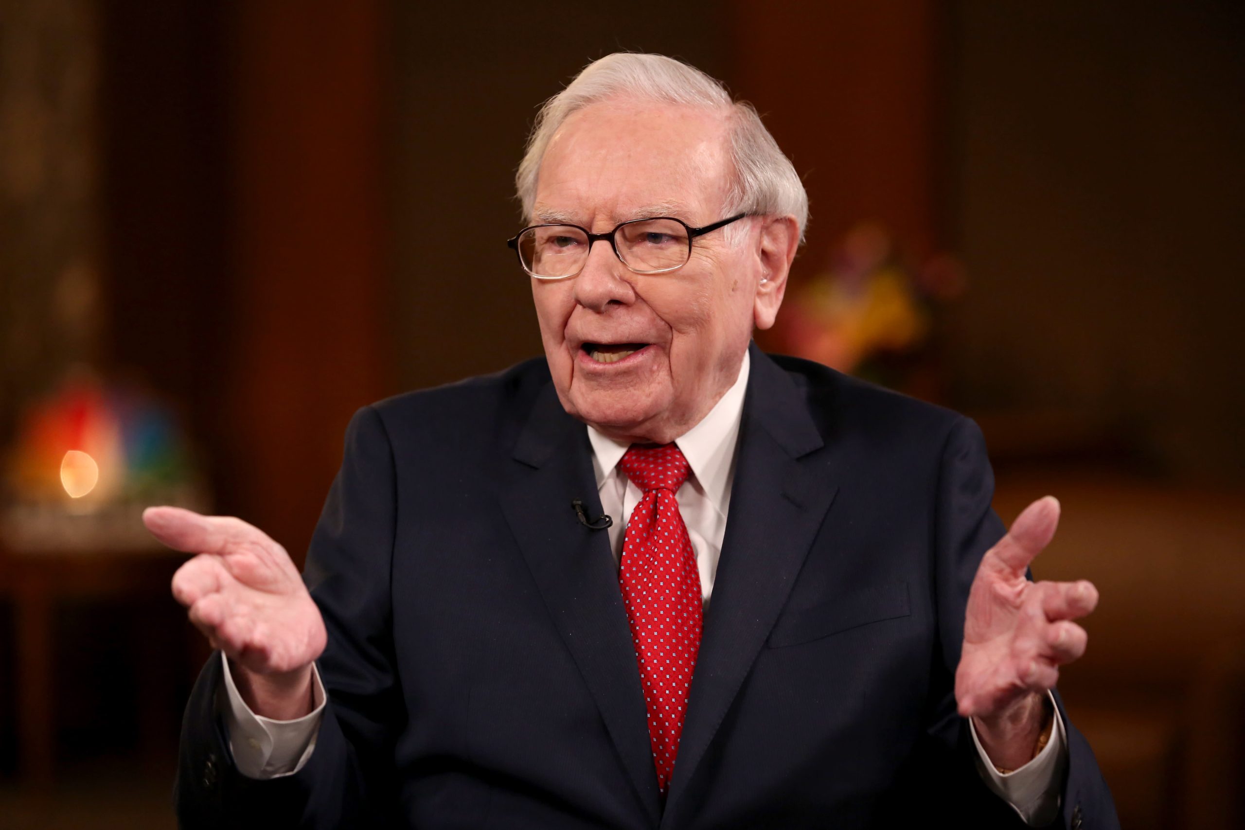 Perusahaan Warren Buffett Pangkas 5,2 Persen Kepemilikan di Produsen PC HP