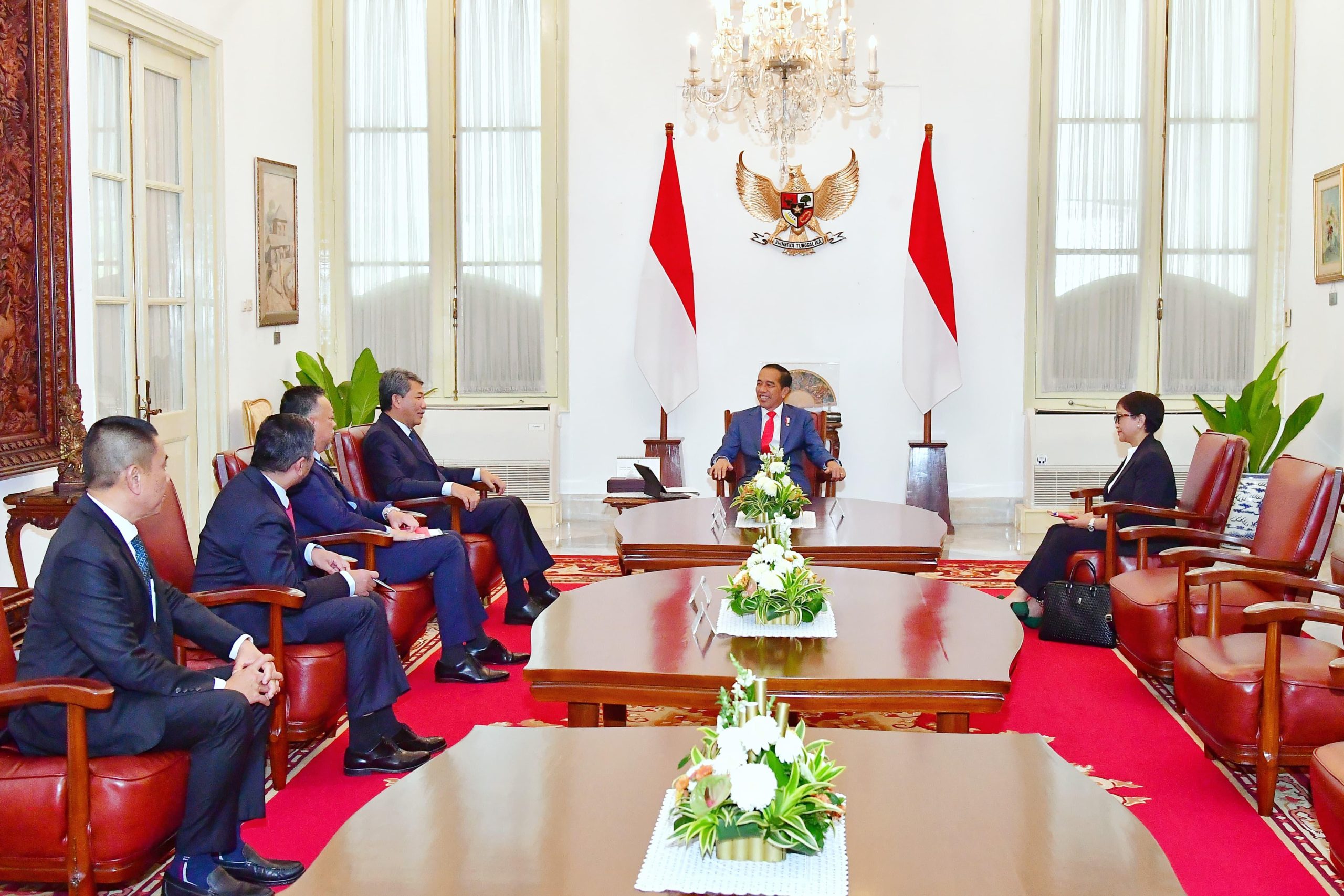 Terima Kunjungan Menlu Malaysia, Jokowi Bahas Isu Bilateral hingga Internasional